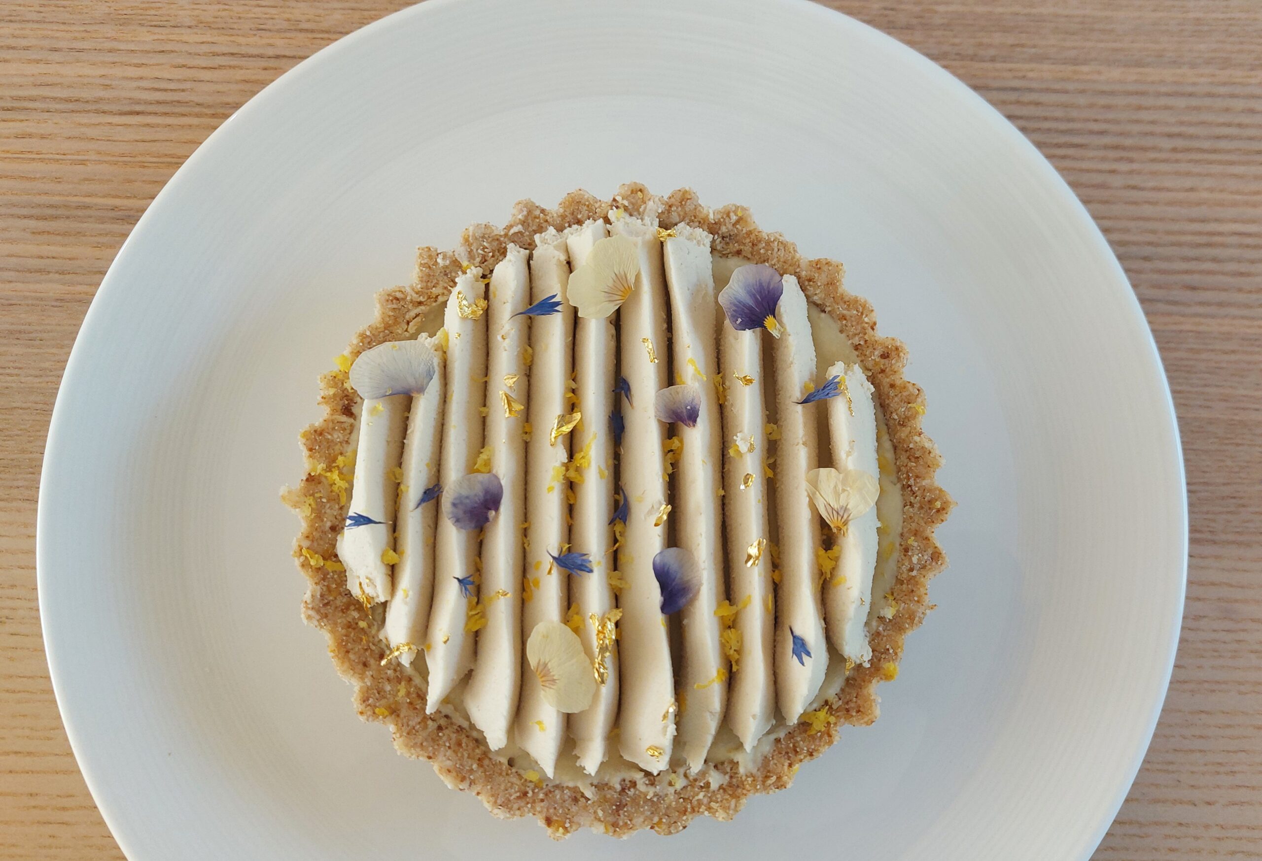 Lemon white chocolate tart